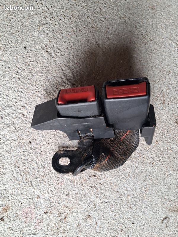 Ceinture arriere gauche RENAULT CLIO 3 2009