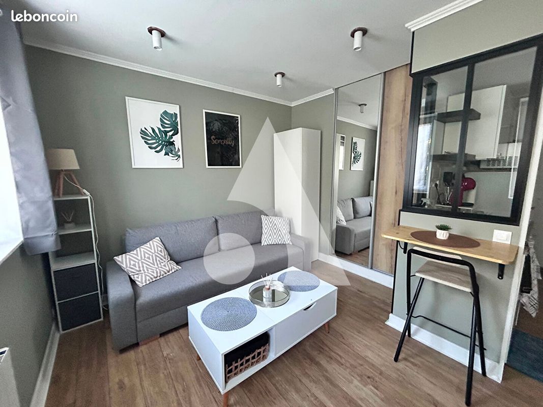 Appartement 1 pièce 20 m² · à Pontoise · 20 m² · 700 €