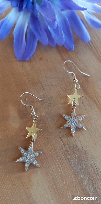 Boucles d'oreilles étoile dorée avec strass (fêtes) - Neuves (image 5)