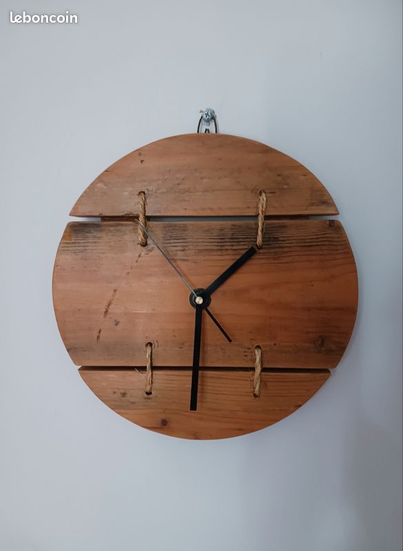 Horloge en bois/palette artisanale (image 2)