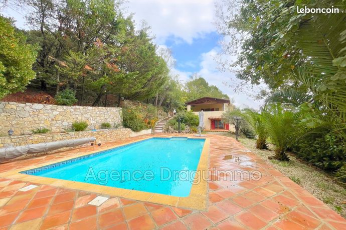 Villa 7 pièces 157 m²