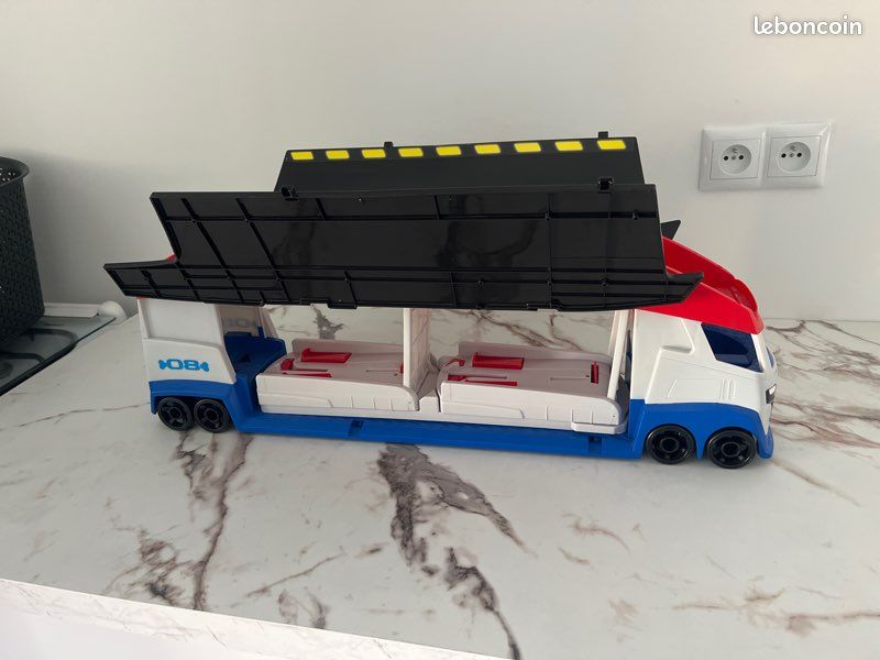 Camion pat patrouille (image 1)