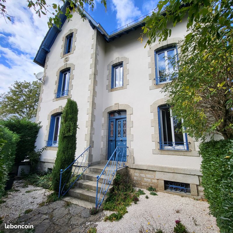 Maison 9 pièces 130 m² · à Marcenat · 130 m² · 140 400 €