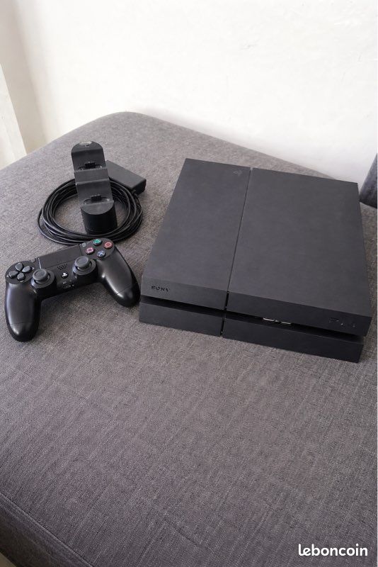 Console PS4 Slim 500 Go Noire – Avec Manette Et Câbles – OS 9.60 – Garantie 1 An