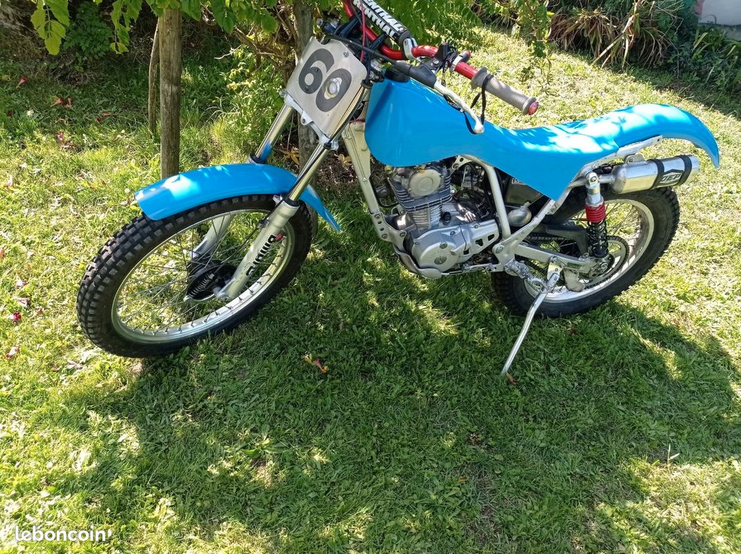 Garde boues et coque reservoir honda TLR moto trial (image 2)
