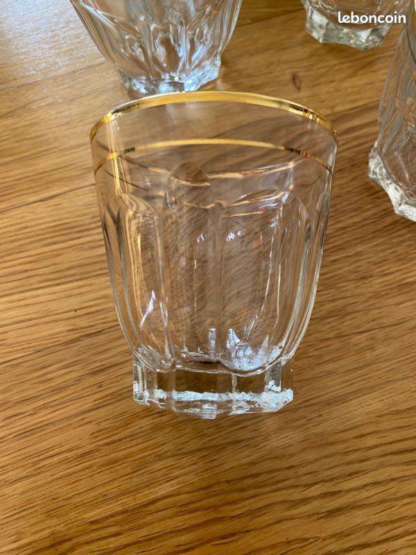 4 très beaux verres anciens (image 5)