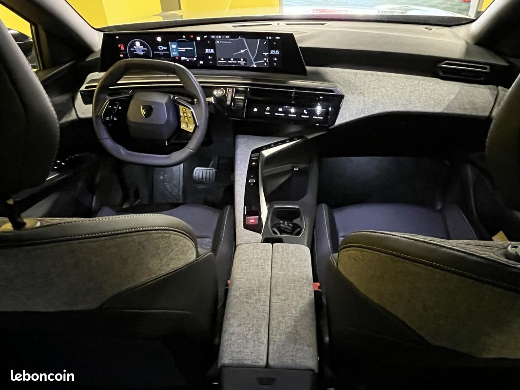 Peugeot 5008 allure hybrid 145ch e-dcs6 7 places / camera 360° faible kilometrage (image 22)