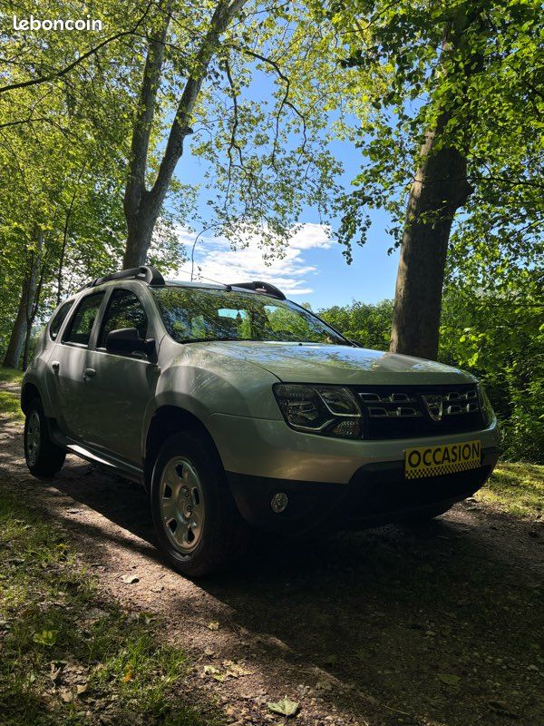Dacia Duster 4x4 Lauréate 110cv Dci (image 2)