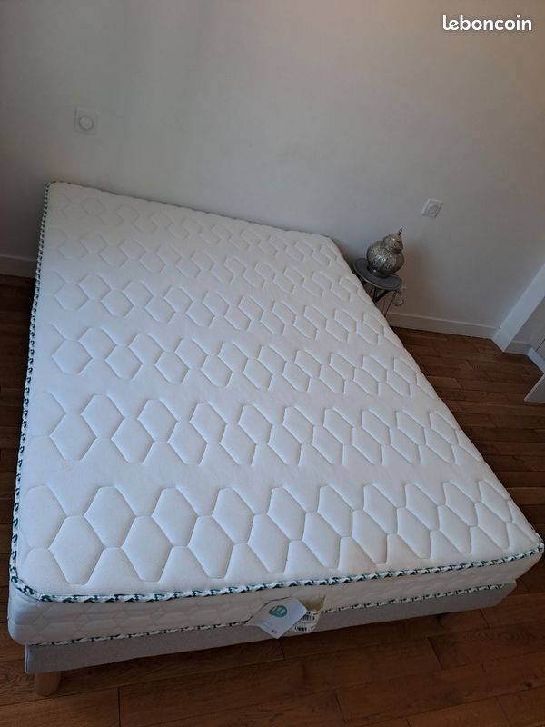 Matelas Merinos + sommier Merinos comme neuf 140x 200 (image 5)