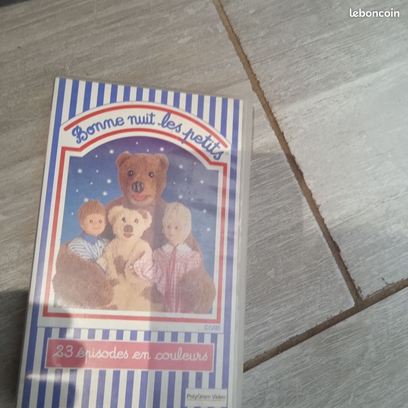 VHS Bonne nuit les petits (lot de 2) très bon état (image 1)