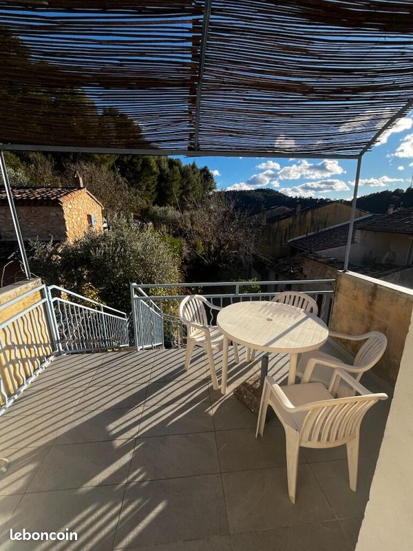 Appartement 2 pièces 50 m² · à Meyrargues · 50 m² · 660 €/mois