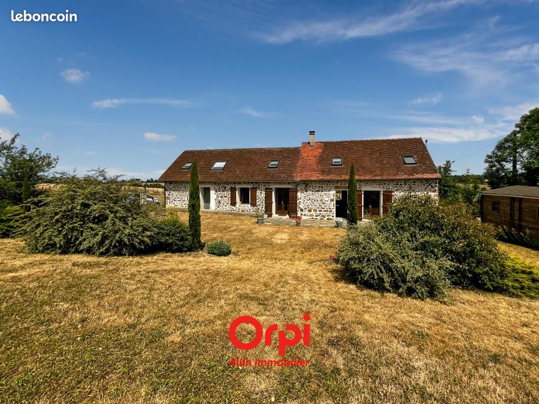 Maison 5 pièces 115 m² · à Saint-Priest-en-Murat · 115 m² · 152 000 €