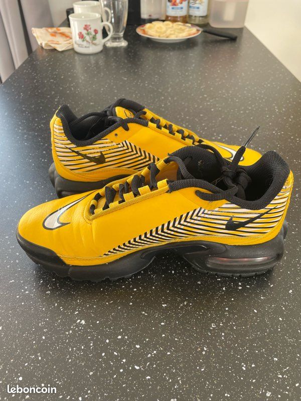 Nike Tn unisexe Jaune Chaussures