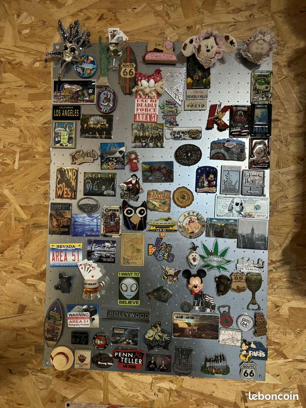 Lot De Revendeur : 52 Boîtes De 72 Magnets Sur L'astrologie - Made In USA - Neufs - Idéal Pour Boutique Ou Cadeaux