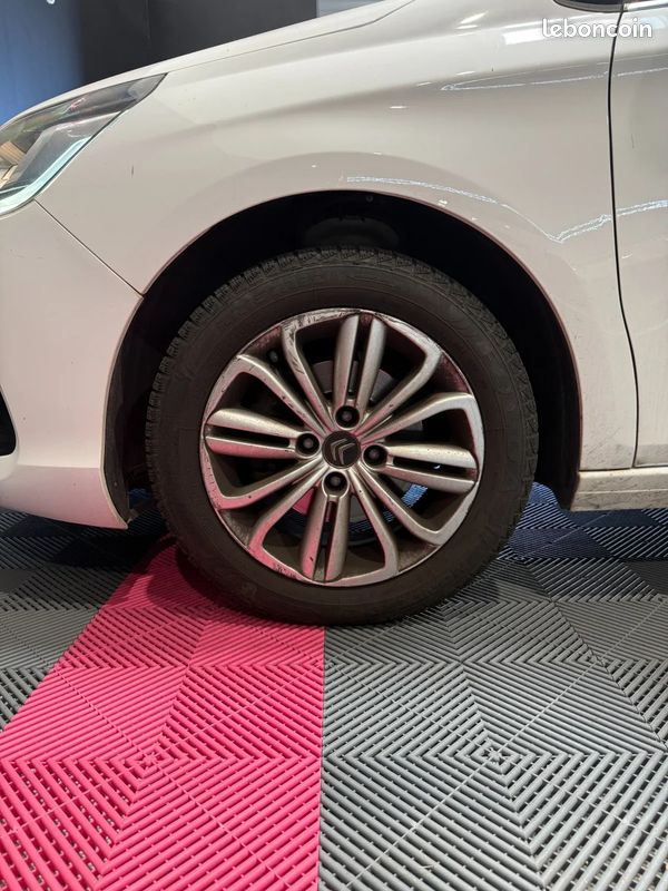 Citroen c4 edition millenium 130ch / airbag takata fait / distribution 2024 (image 32)