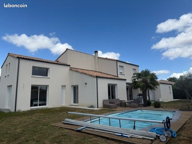 Maison 5 pièces 166 m² · à Saint-Jean-d'Hermine · 166 m² · 353 600 €