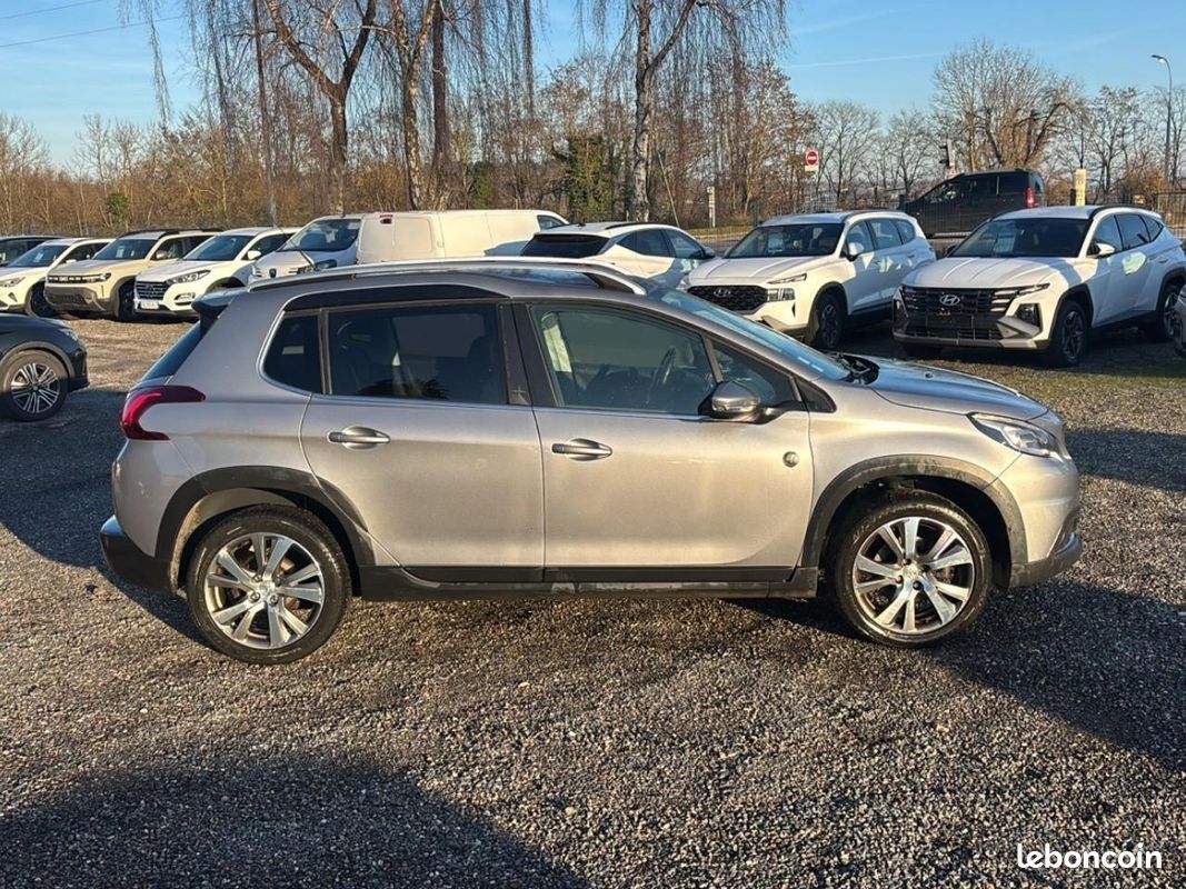PEUGEOT 2008 1.2 puretech 110 crossway (image 4)