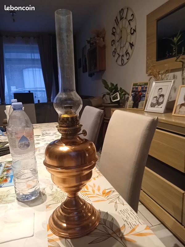 Lampe a pétrole en cuivre (image 1)