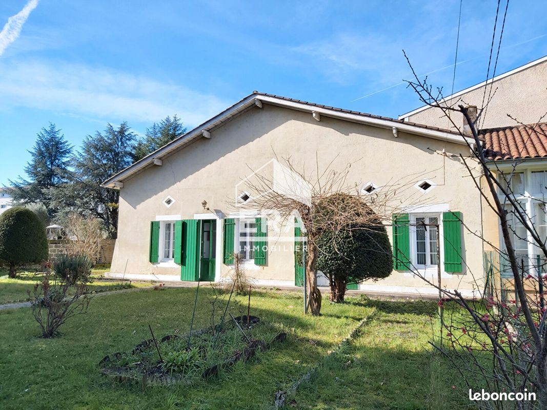Maison 4 pièces 124 m² · à Sainte-Foy-la-Grande · 124 m² · 164 000 €