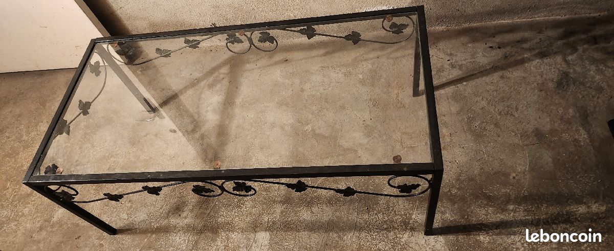 Table basse en verre et fer forgé (image 1)