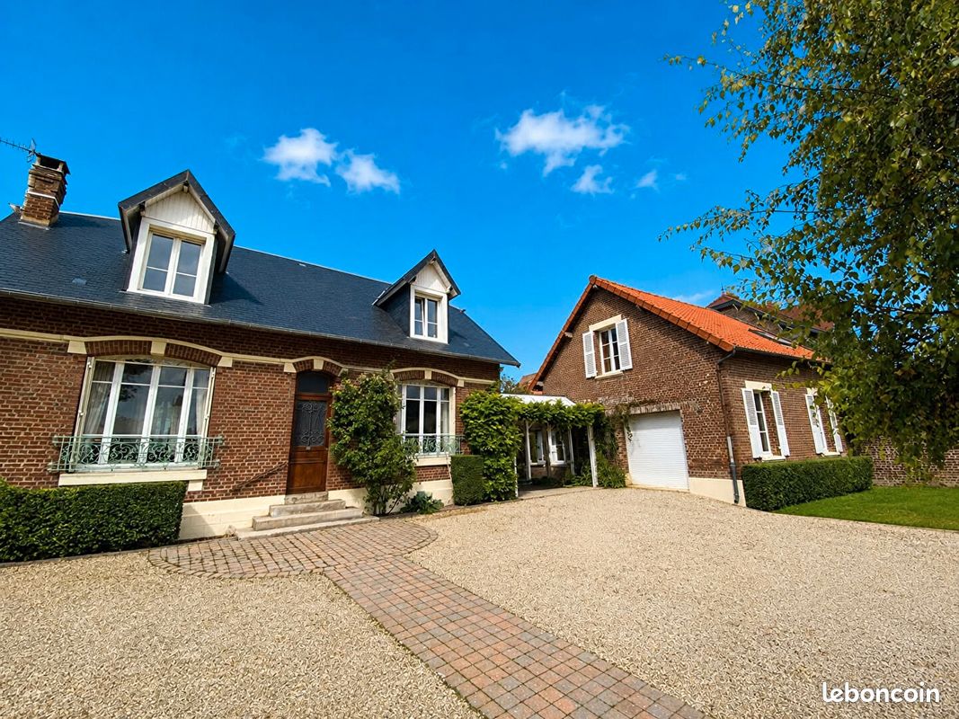 Maison 8 pièces 194 m² · à Vendeuil · 194 m² · 290 000 €