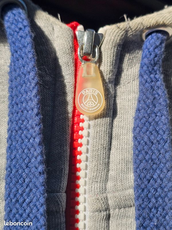 Veste à capuche Paris SG - Quasi NEUF - Taille M (image 6)