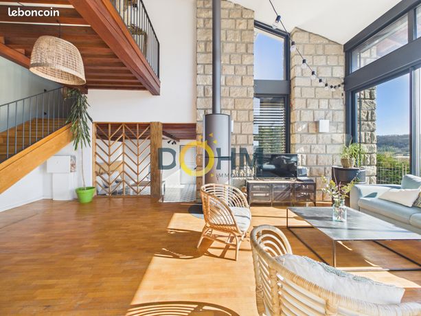 Maison 6 pièces 220 m²