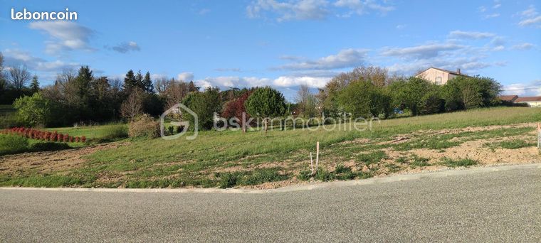 Terrain 1 043 m² Genebrieres
