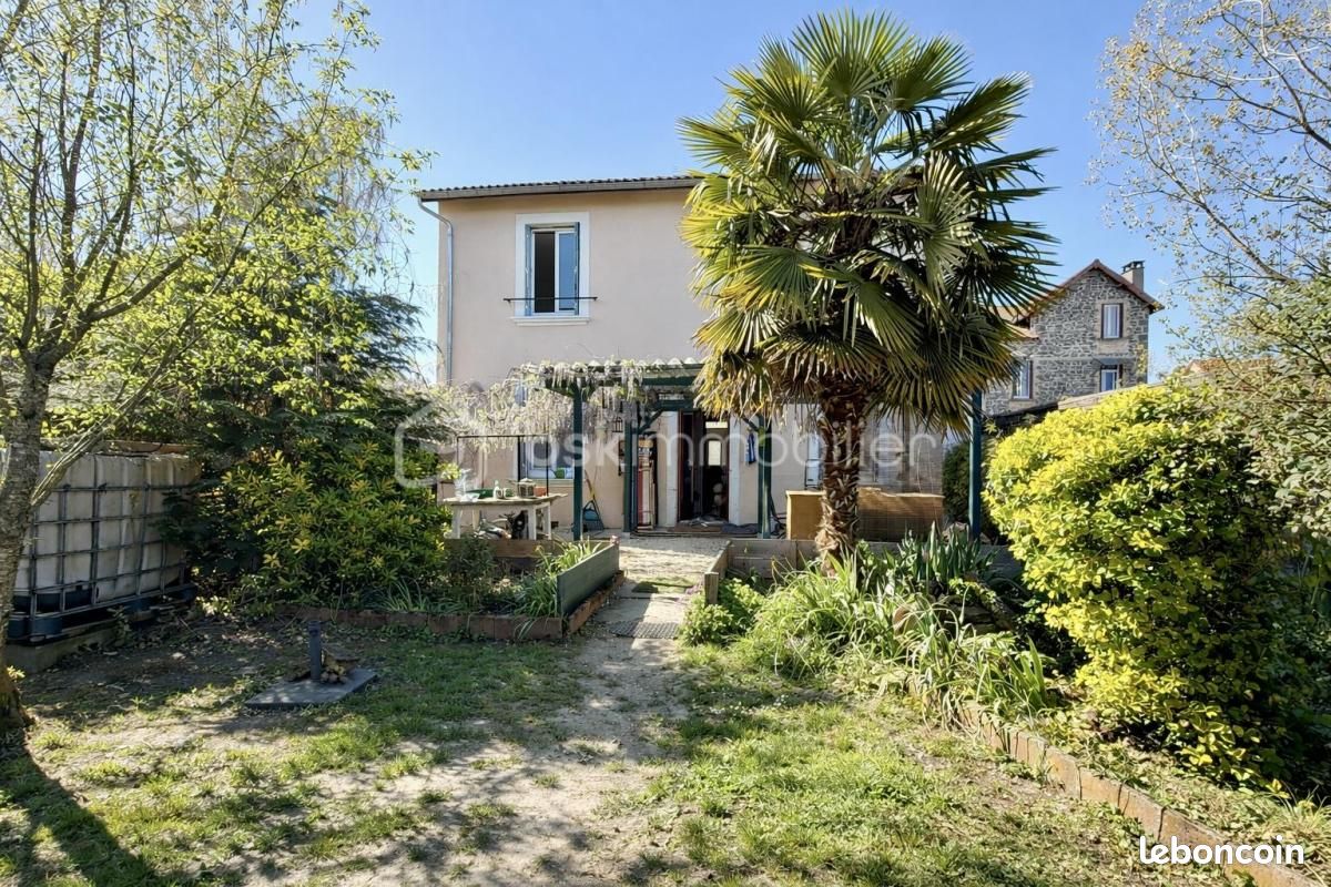 Maison 4 pièces 115 m² · à Randan · 115 m² · 215 000 €