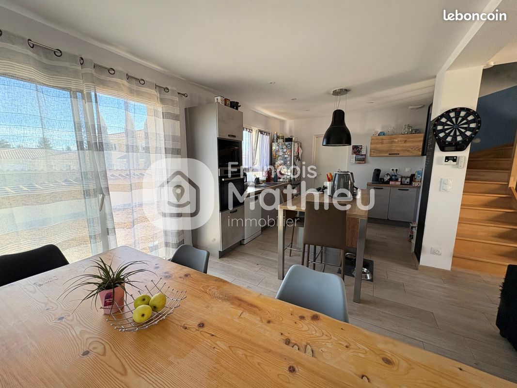 Maison 5 pièces 114 m² · à Villars-les-Dombes · 114 m² · 325 000 €