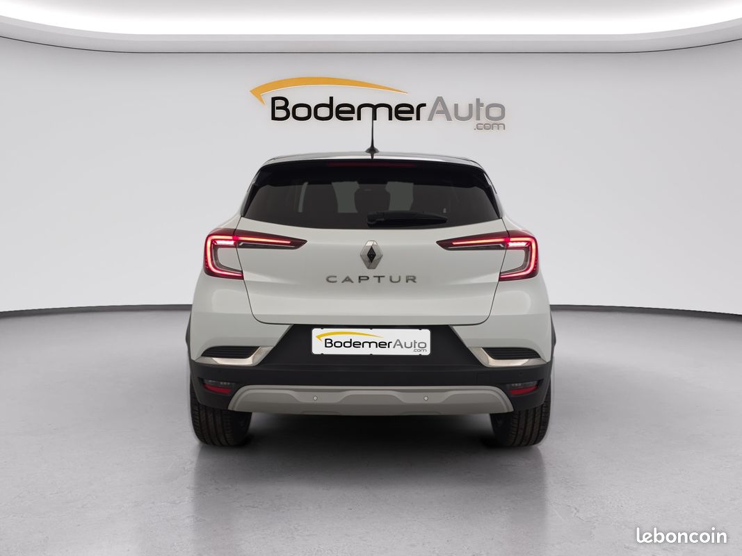 RENAULT Captur TCe 140 EDC - 21 Intens (image 4)