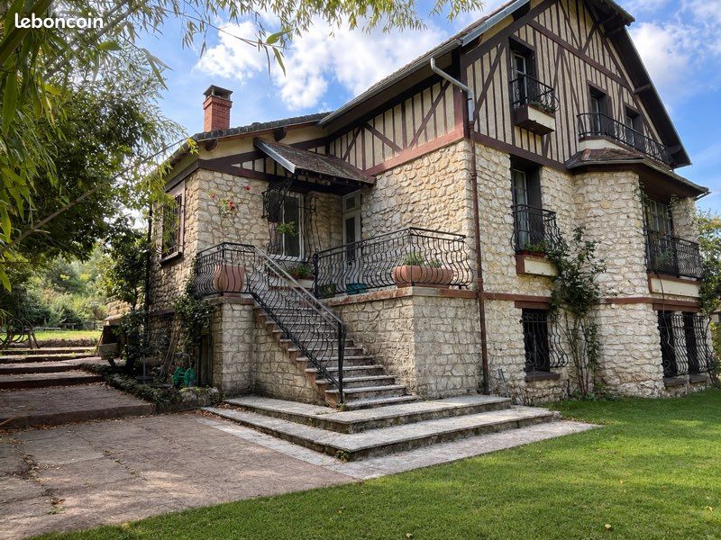 Maison 8 pièces 173 m² · à Samois-sur-Seine · 173 m² · 698 000 €
