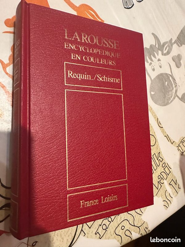 Encyclopedie Larousse comme neuve (image 1)