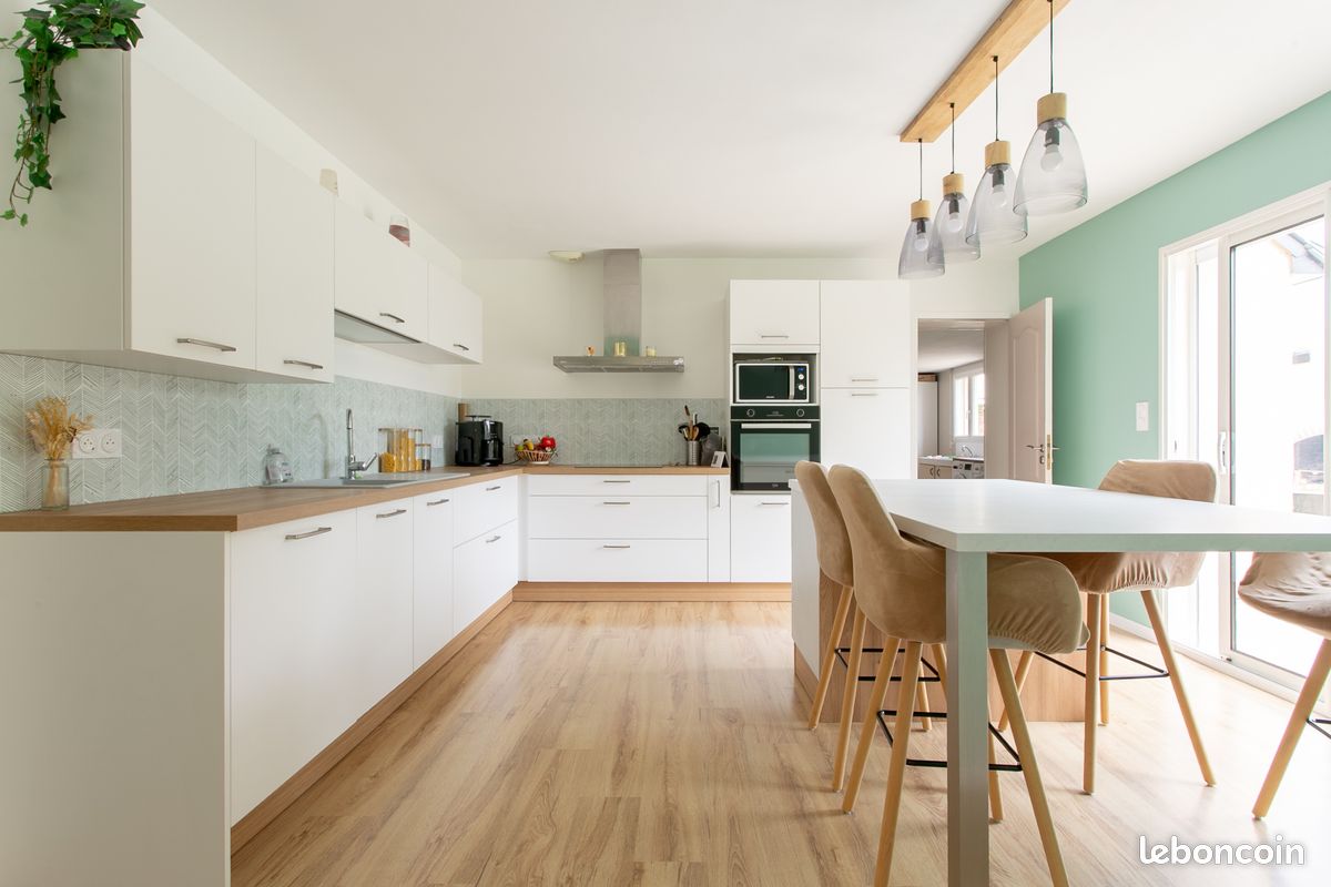 Maison 6 pièces 162 m² · à Mésanger · 162 m² · 358 800 €