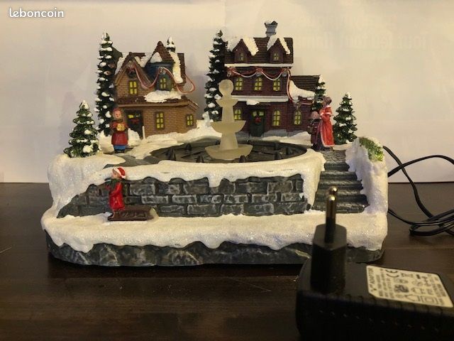 Village de noël avec vraie fontaine à eau intégrée, Scène lumineuse & animée (Non Lemax / Luville) (Fééric) (image 1)