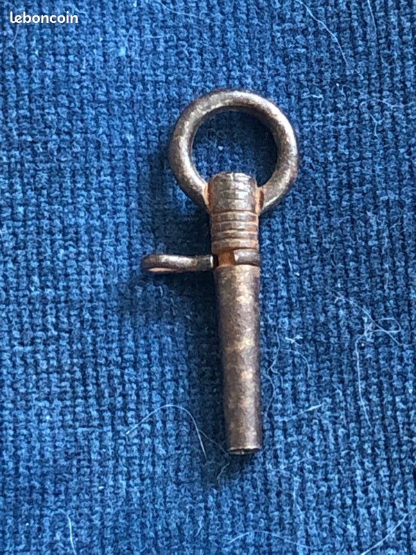 Clé De Remontoir Ancienne Pour Montre à Gousset - Modèle 7-37, Occasion (Sans Marque)