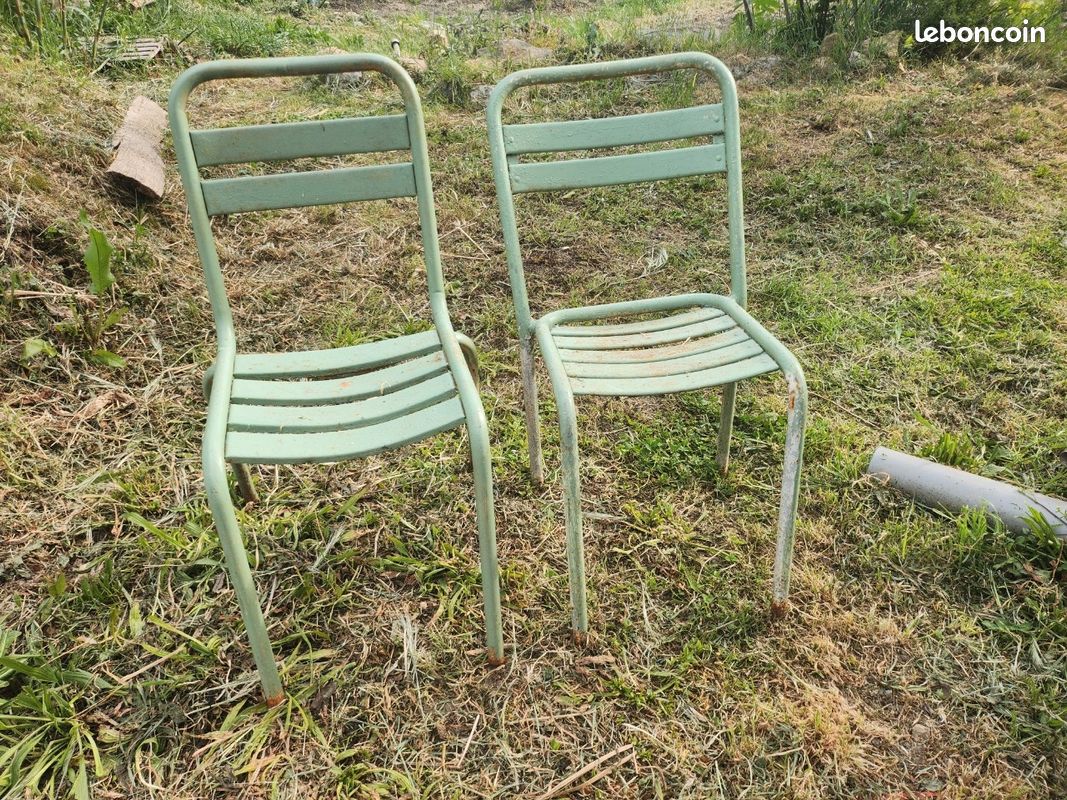 Chaise en fer le Lot de 2.
Me (image 2)