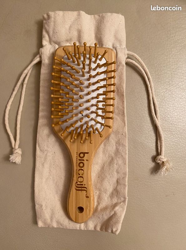 Petite Brosse à cheveux (image 1)