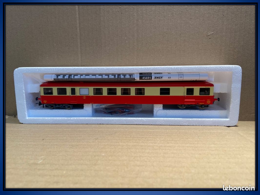 ROCO remorque d'autorail XRBD DECAUVILLE avec éclairage rouge/crème