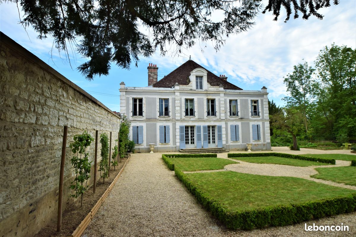 Maison 10 pièces 310 m² · à Joigny · 310 m² · 575 000 €