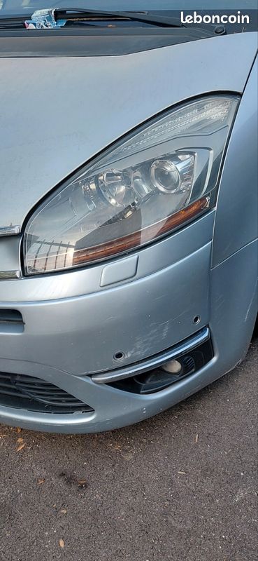 Grand C4 picasso 2.0 hdi 136 cv Boîte automatique (image 1)