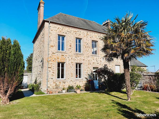 Maison 9 pièces 217 m²