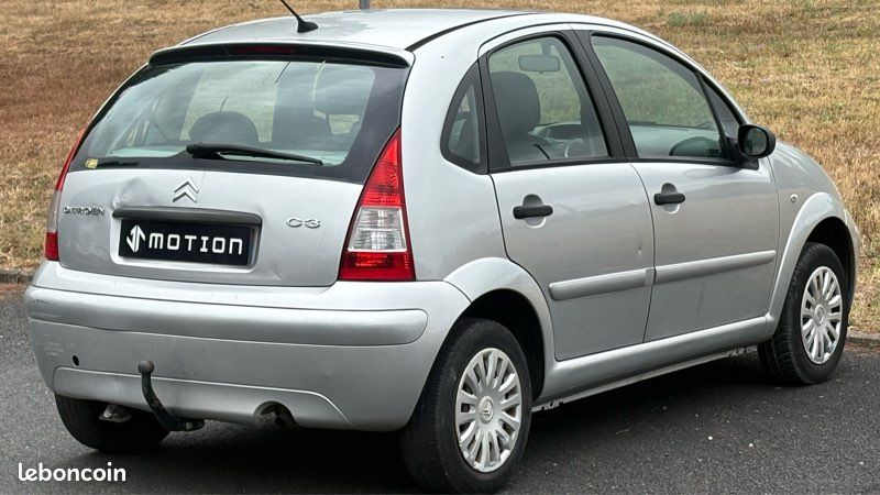 Garantie 12 mois Citroën C3 1.1iL 60ch / Attelage / Bluetooth (image 5)