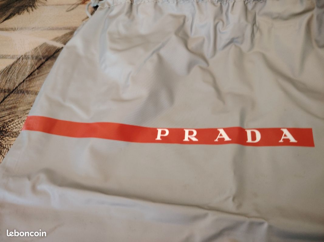 Sac souple imperméable Prada (image 2)