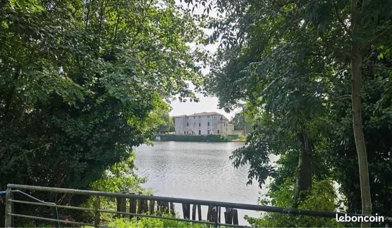 Terrain avec accès bord du lot · à Villeneuve-sur-Lot · 260 000 €