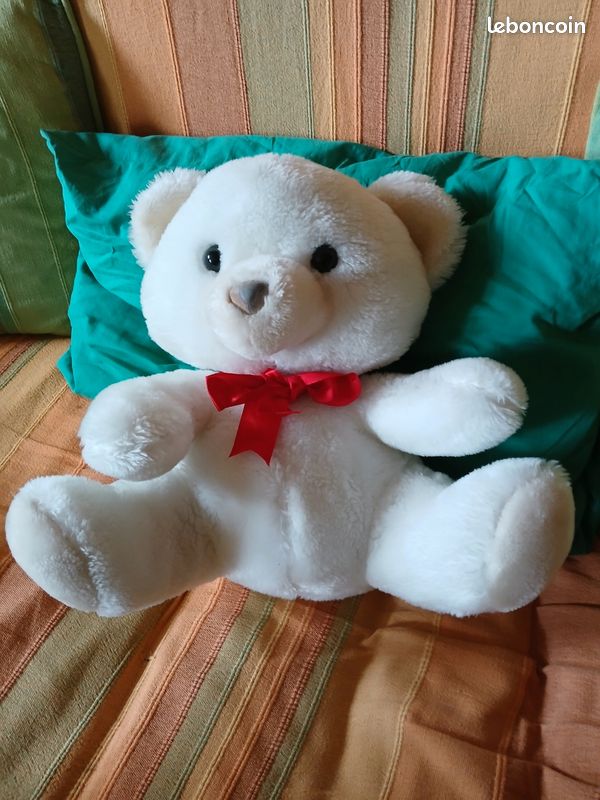 Ours en peluche blanc (image 3)