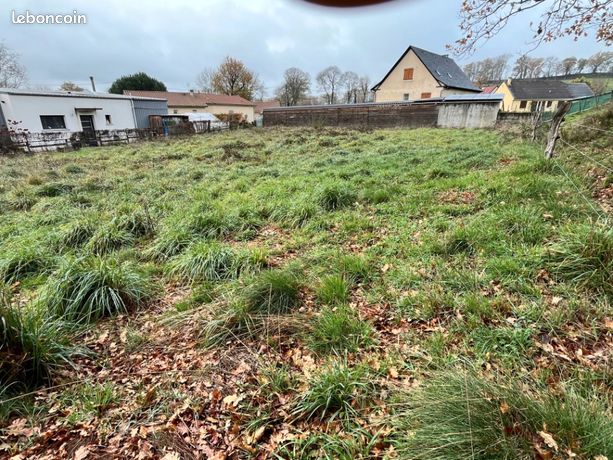 Terrain 817 m² Marmanhac