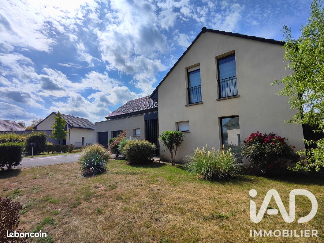 Maison 7 pièces 245 m² · à Saint-Amand-les-Eaux · 245 m² · 599 000 €