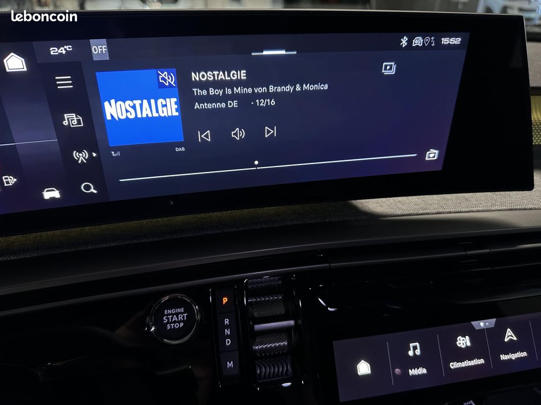 PEUGEOT 5008 1.2i Hybrid 145 e-DCS6 GT 360 7PL (image 21)