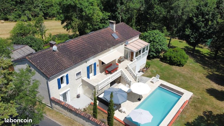 Belle maison avec piscine et studio séparé